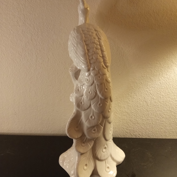 RARE HTF EXQUISITE Haeger 21"x12" Ceramic White Peacock Sculpture. - Picture 3 of 10